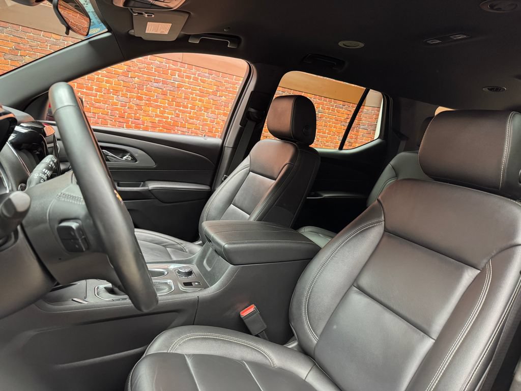 Used 2023 Chevrolet Traverse LT AWD/4WD image 23