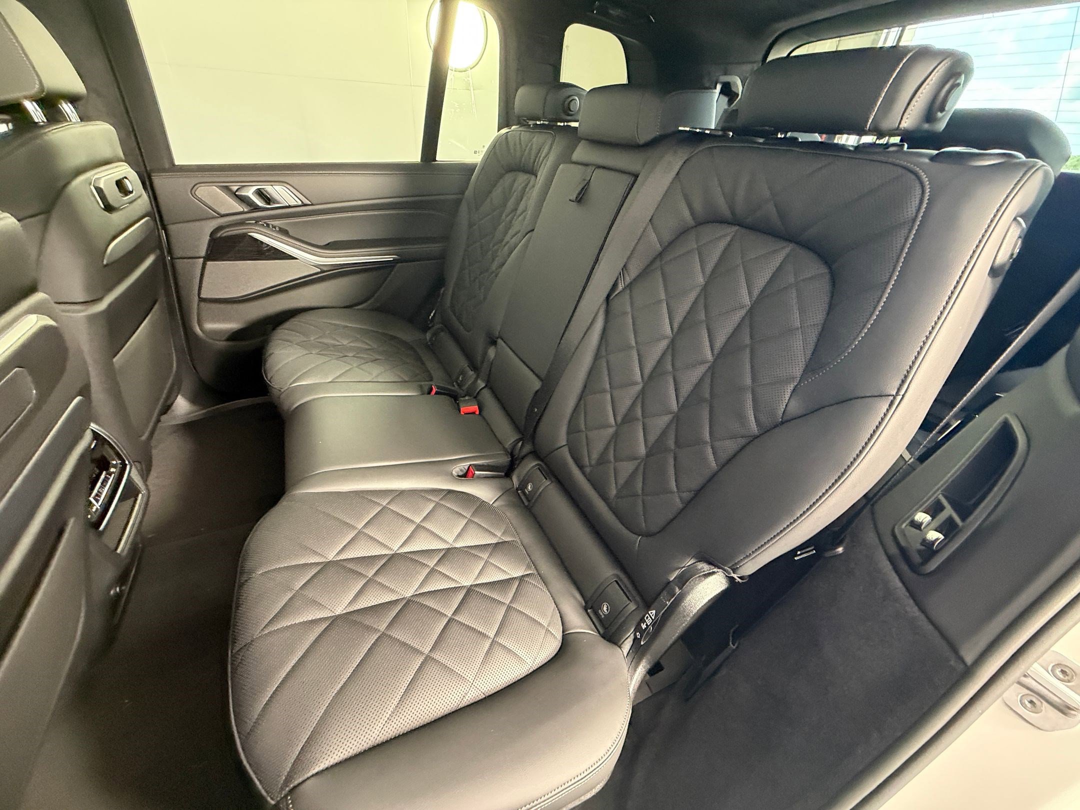 New 2027 BMW X7 xDrive40i w/ Executive Package AWD/4WD image 14