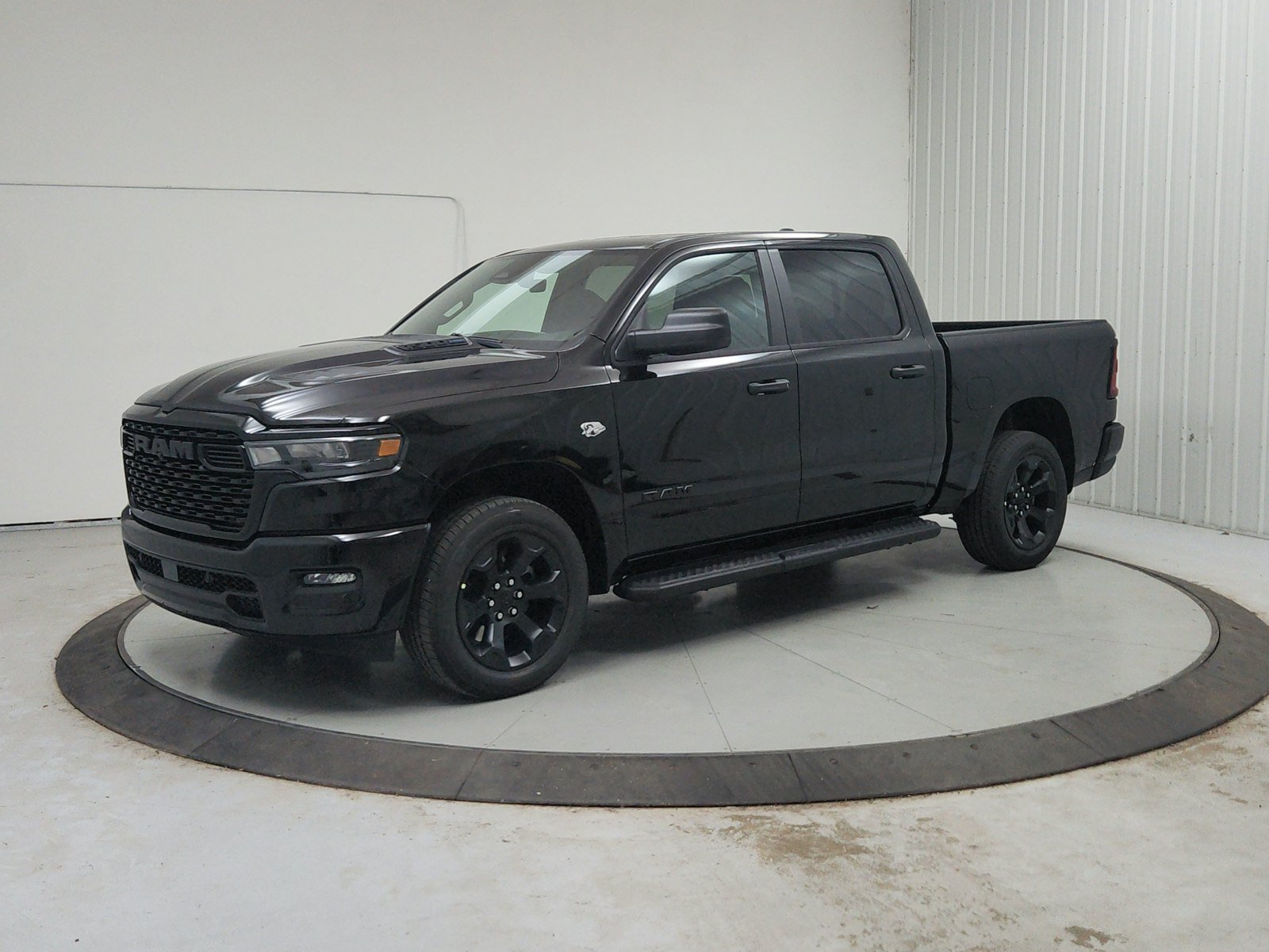 New 2026 RAM 1500 Express AWD/4WD image 4