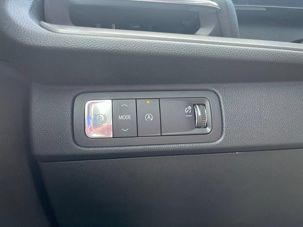 New 2026 Chevrolet Traverse LT w/ Midnight/Sport Edition FWD image 19