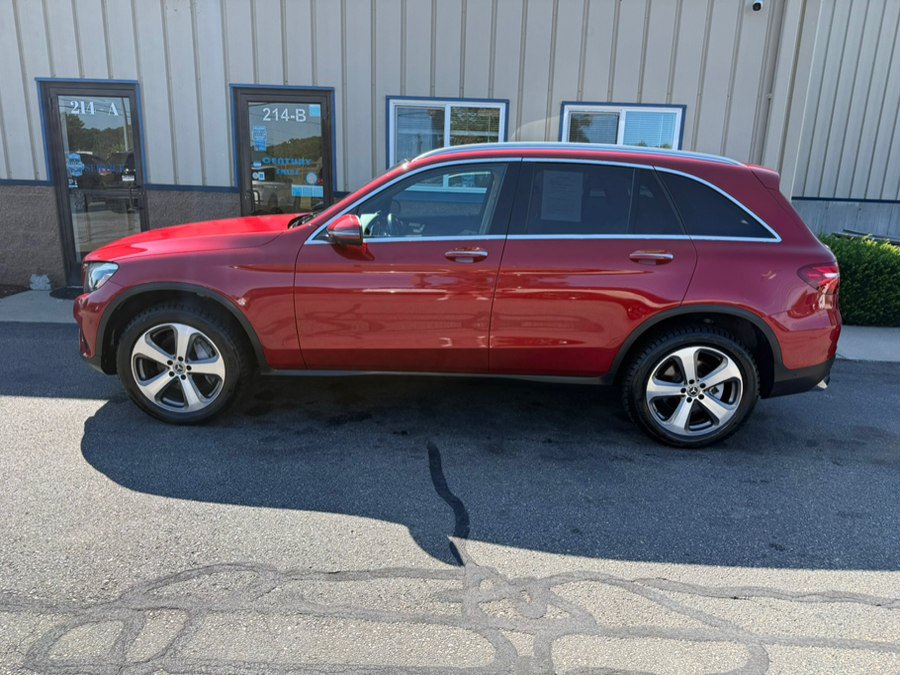 Used 2018 Mercedes-Benz GLC 300 4MATIC image 3
