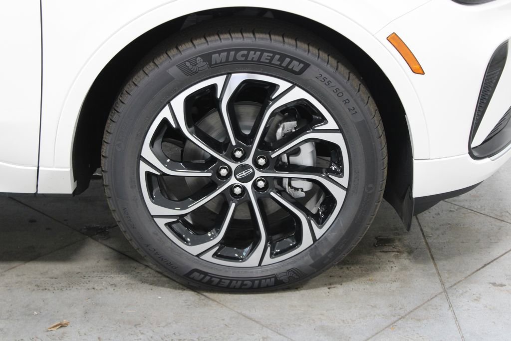 New 2026 Lincoln Nautilus Reserve AWD/4WD image 11