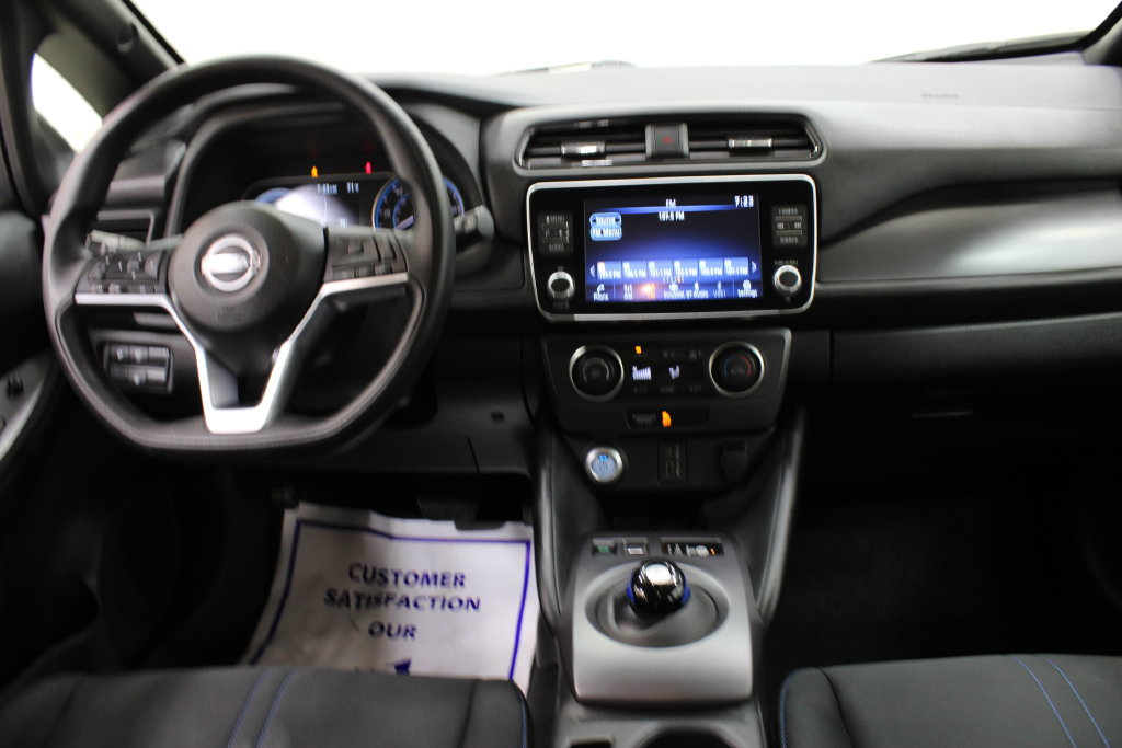 Used 2025 Nissan Leaf S FWD image 9