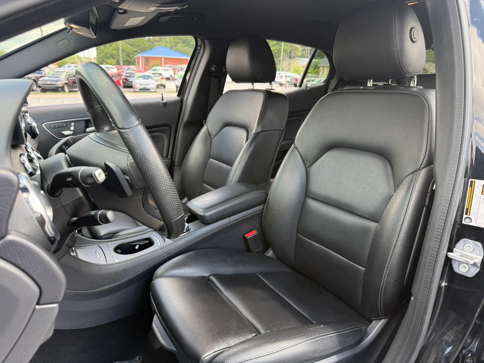 Used 2020 Mercedes-Benz GLA 250 w/ Premium Package image 25