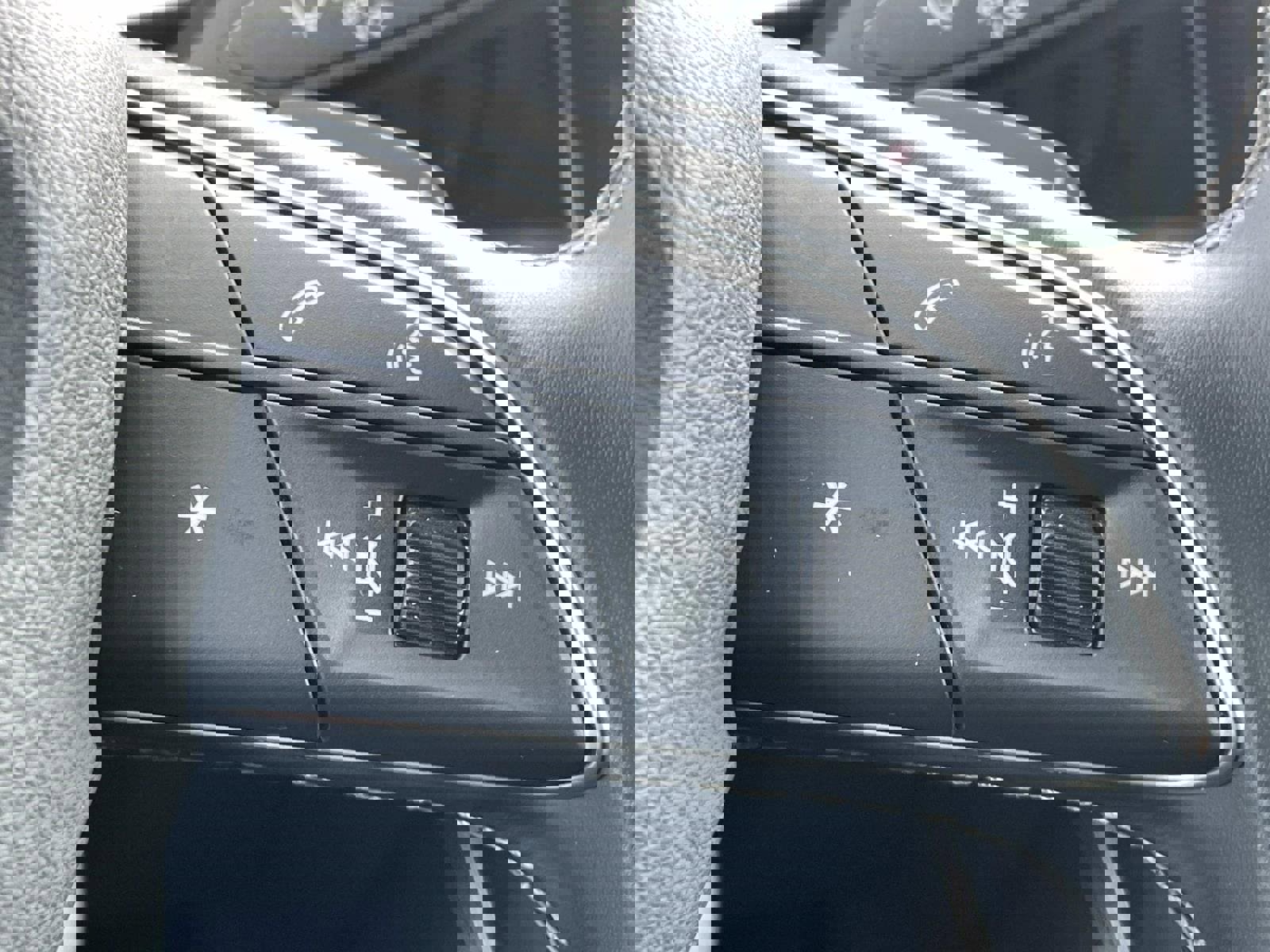 Used 2025 Audi Q8 Premium Plus image 25