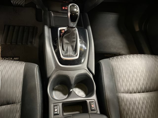 Certified 2018 Nissan Rogue SV w/ Premium Package AWD/4WD image 18