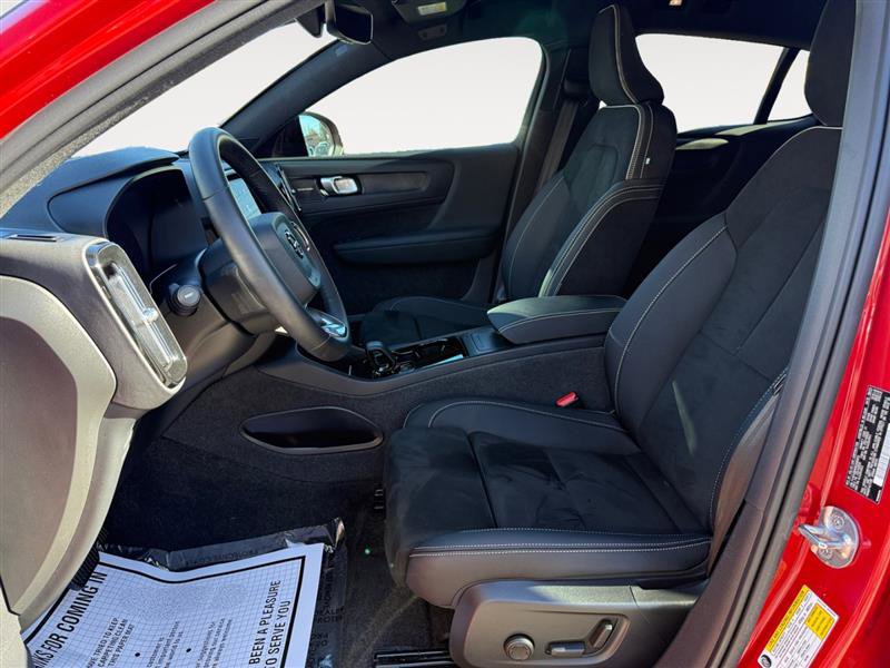 Used 2024 Volvo C40 P8 Recharge Ultimate w/ Protection Package Premier RWD image 10