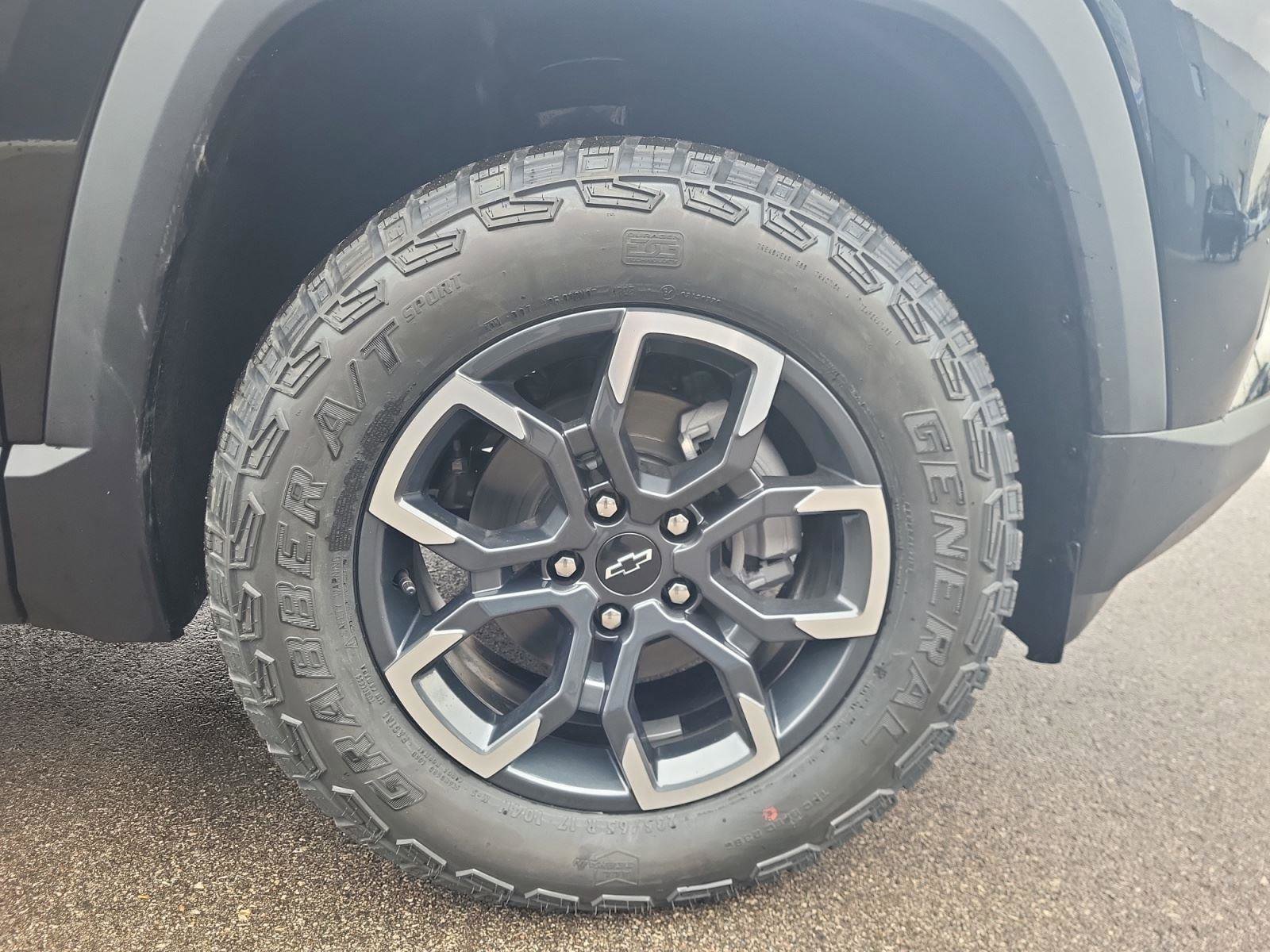 New 2026 Chevrolet Equinox ACTIV w/ Convenience Package III image 31