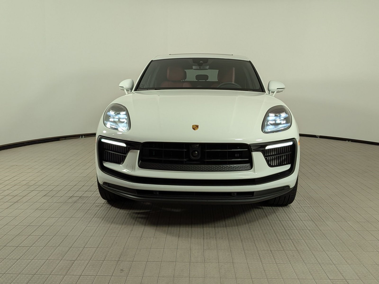 Certified 2025 Porsche Macan S AWD/4WD image 6