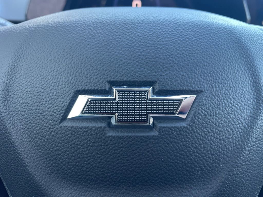 Used 2024 Chevrolet Trax RS w/ Sunroof Package image 34