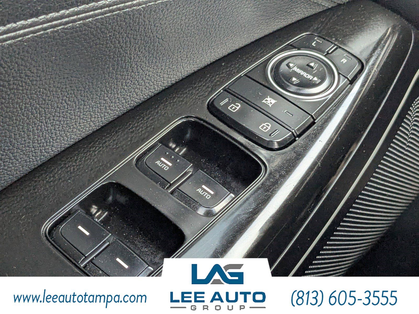 Used 2017 Kia Cadenza Premium image 22