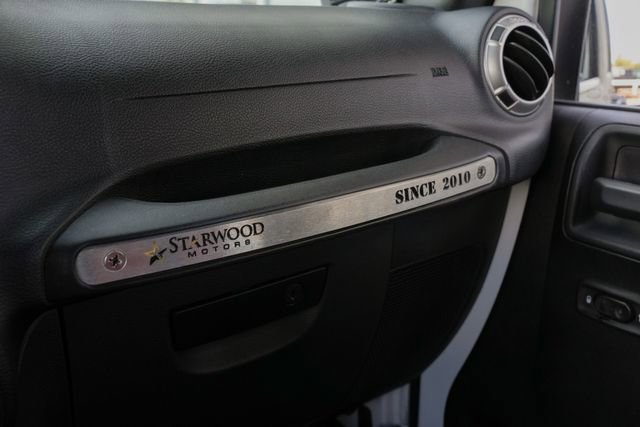 Used 2016 Jeep Wrangler Unlimited Rubicon w/ Connectivity Group image 52