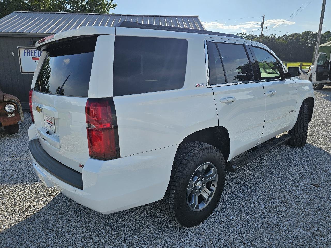 Used 2018 Chevrolet Tahoe LT w/ Luxury Package AWD/4WD image 10