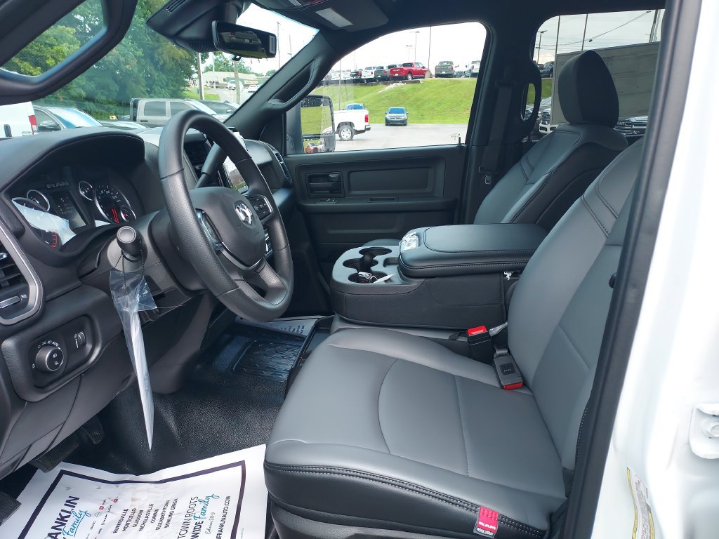 New 2026 RAM 3500 Tradesman AWD/4WD image 9