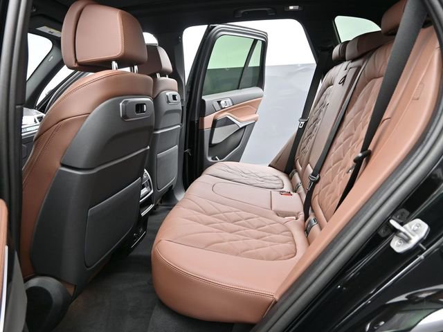 New 2026 BMW X5 xDrive50e w/ M Sport Package AWD/4WD image 14