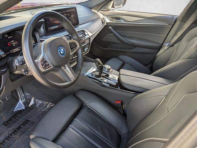 Certified 2023 BMW 530e xDrive w/ Premium Package image 10