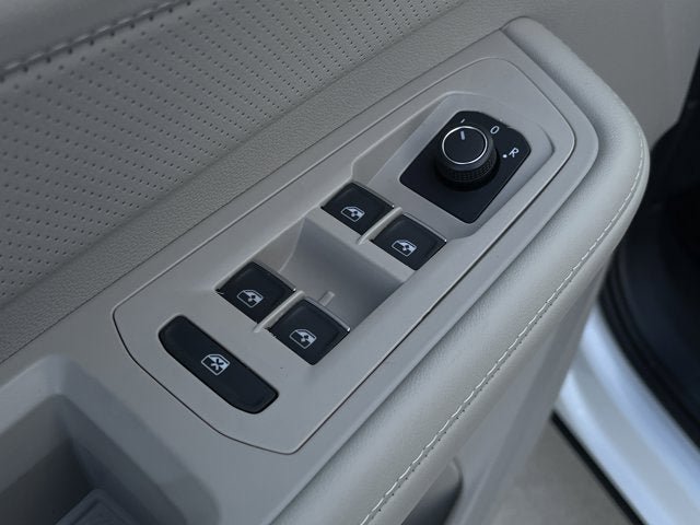 New 2026 Volkswagen Atlas SE image 10