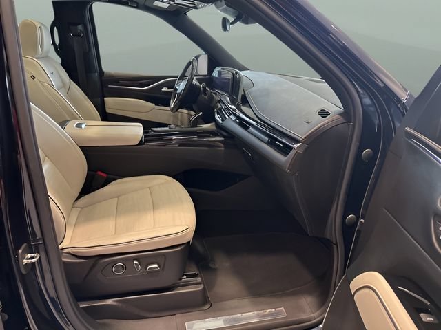 Used 2021 Cadillac Escalade Sport AWD/4WD image 22