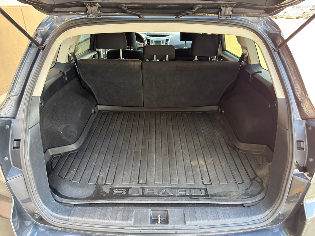 Used 2013 Subaru Outback 2.5i Premium AWD/4WD image 32