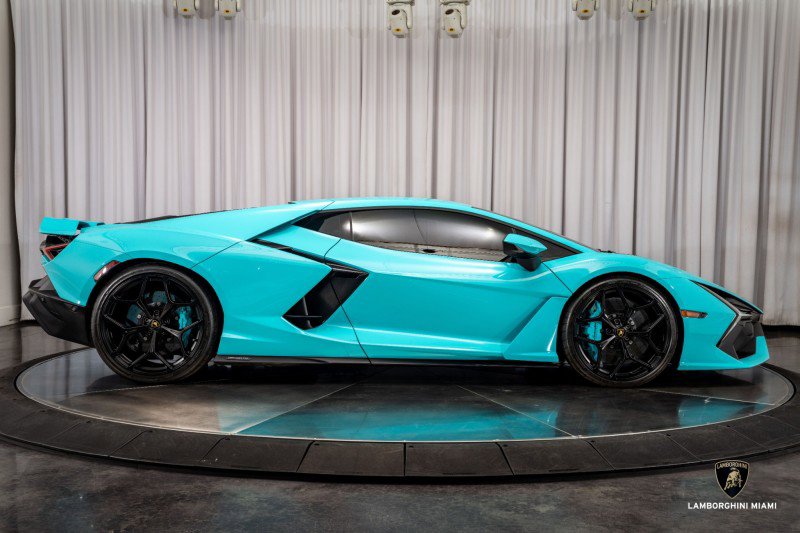 Used 2025 Lamborghini Revuelto image 33