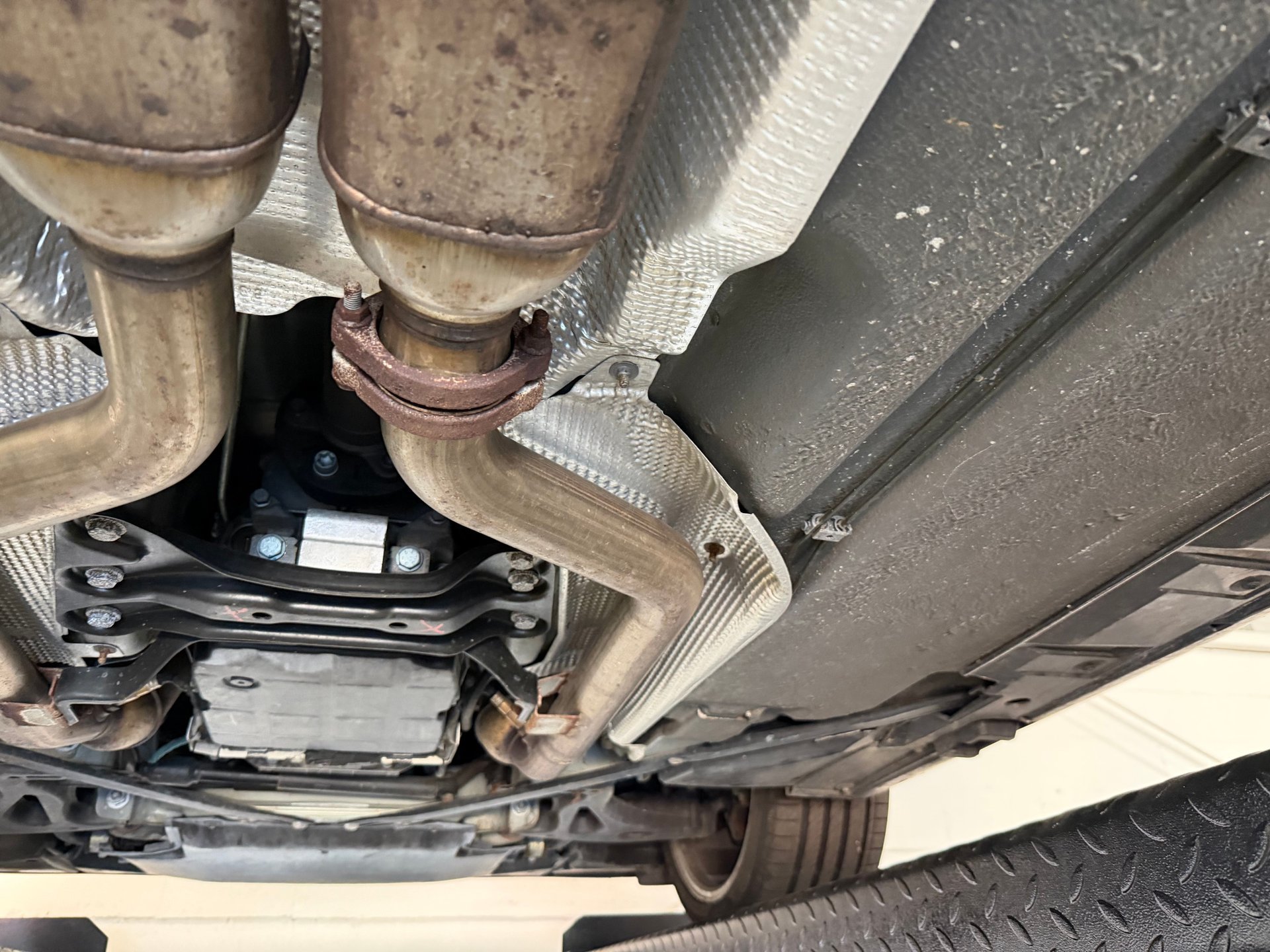 Used 2005 Chrysler Crossfire Limited RWD image 87