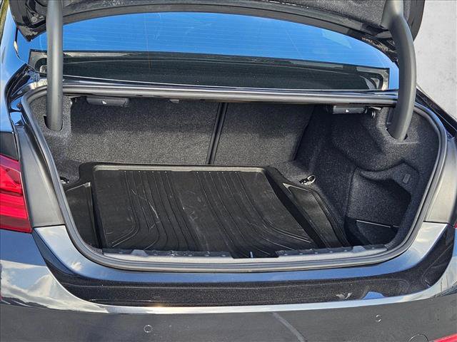 Used 2020 BMW M4 Coupe w/ Competition Package RWD image 7