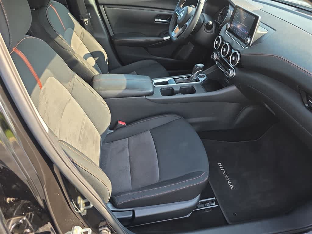 Used 2023 Nissan Sentra SR w/ Midnight Edition Package FWD image 10