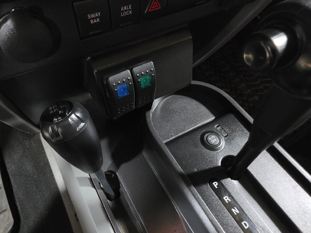 Used 2008 Jeep Wrangler Rubicon w/ Dual Top Group AWD/4WD image 19
