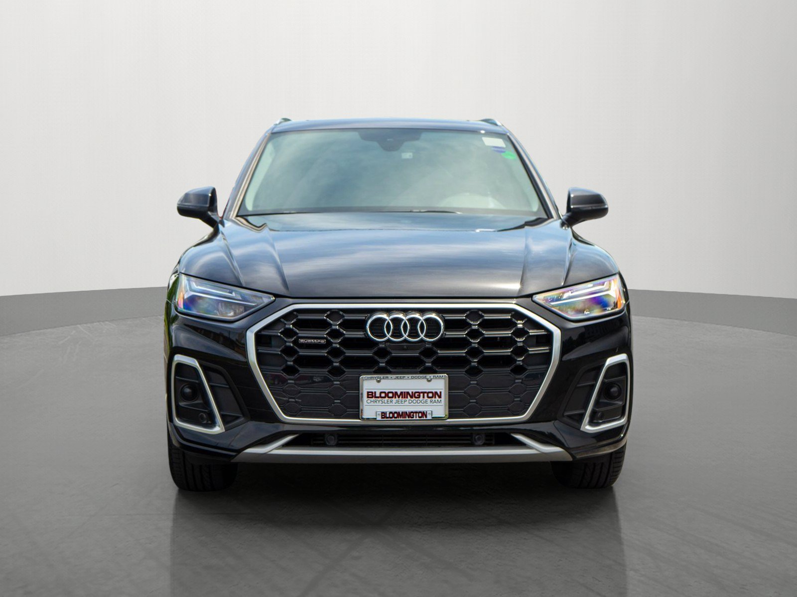 Used 2023 Audi Q5 2.0T Premium Plus w/ Premium Plus Package AWD/4WD image 2