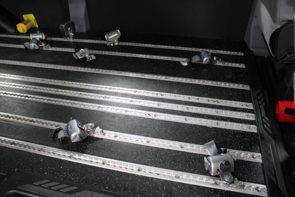 Used 2018 Ford Transit 350 XL image 31