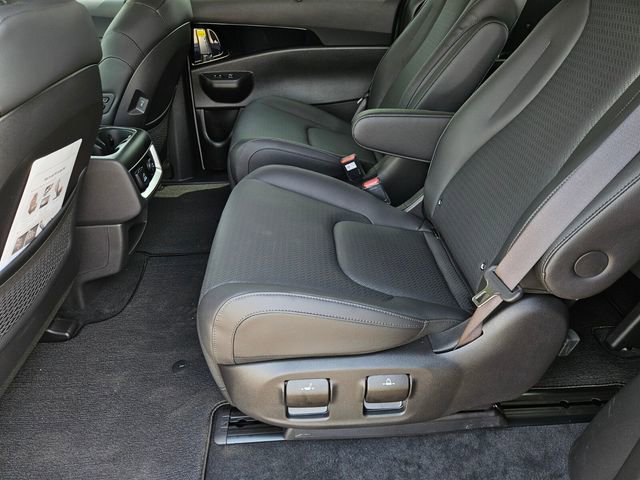 New 2025 Kia Carnival SX Prestige image 15