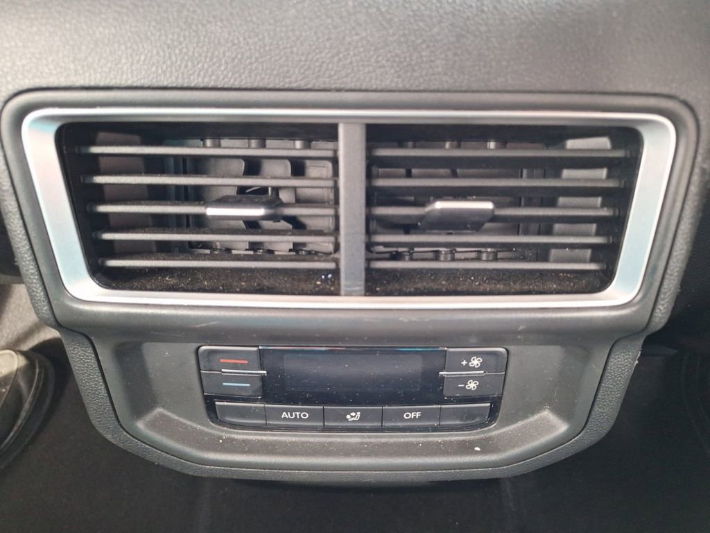 Used 2024 Volkswagen Atlas SE image 20