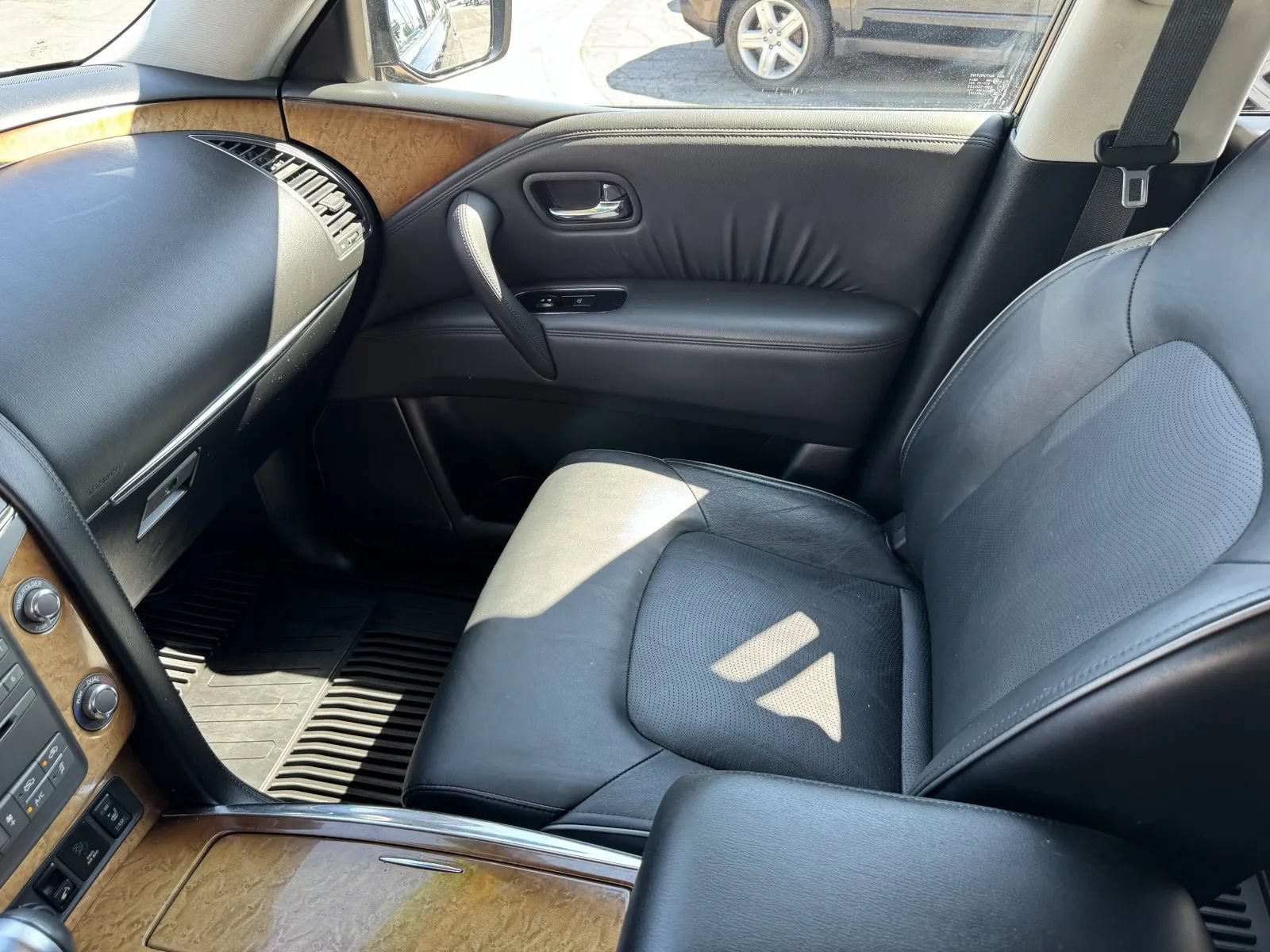 Used 2012 INFINITI QX56 4WD w/ Theater Pkg image 34