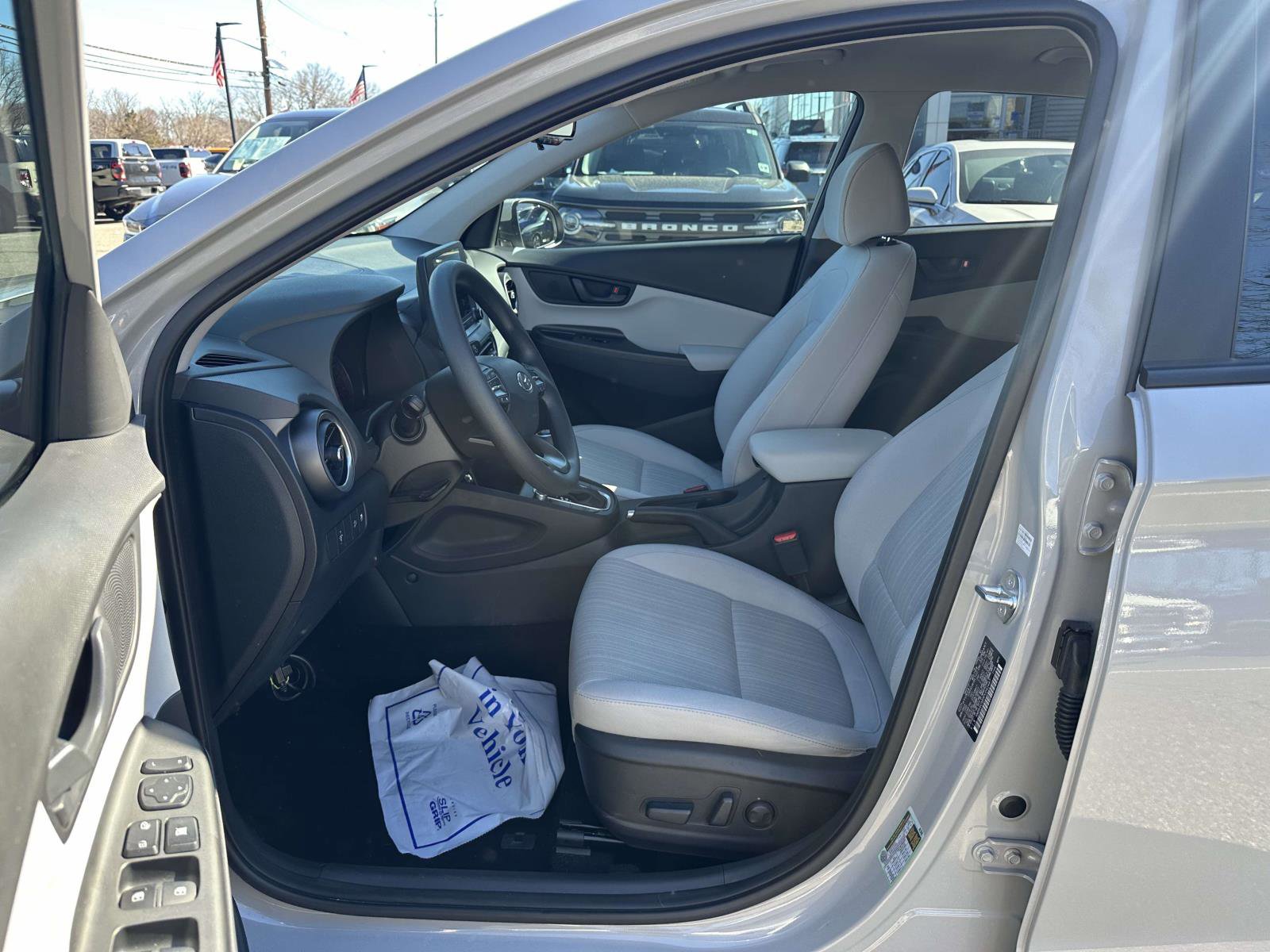 Used 2023 Hyundai Kona SEL image 17