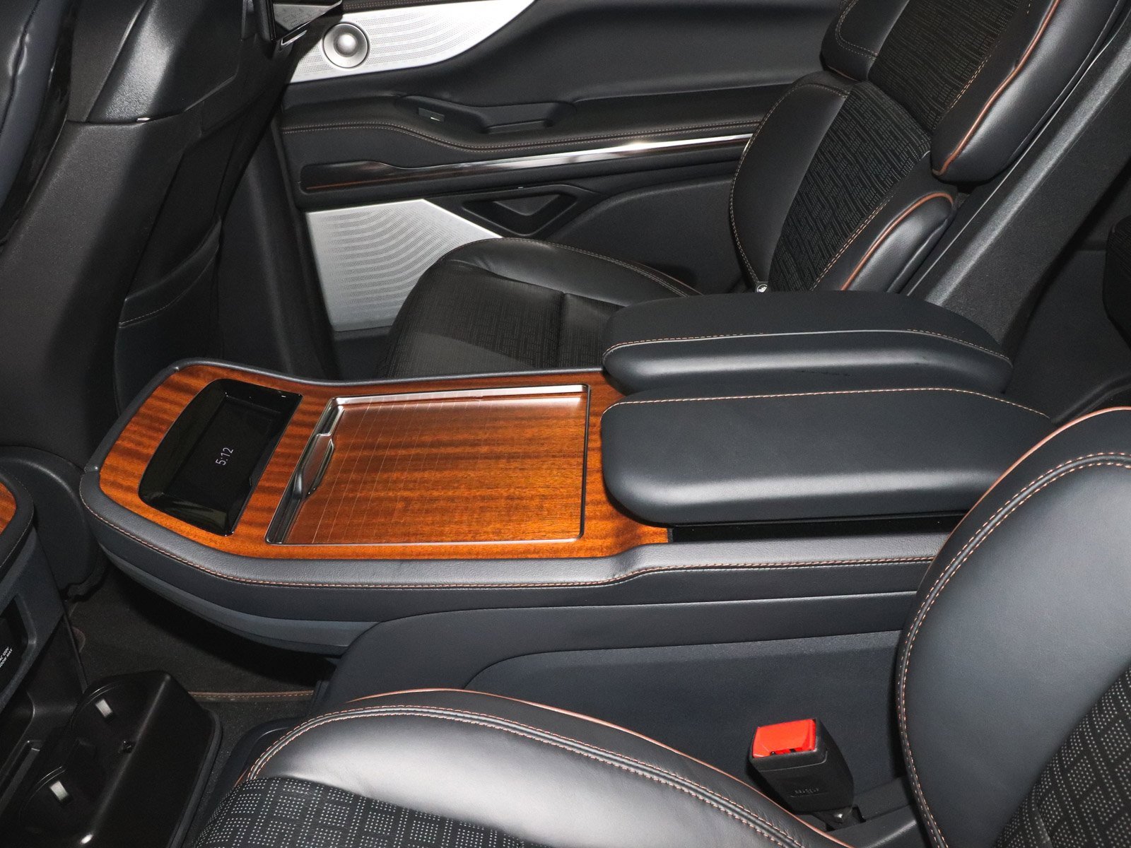 Used 2025 Lincoln Navigator Black Label image 24