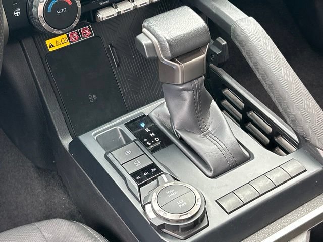 Certified 2025 Toyota Tacoma SR5 AWD/4WD image 52