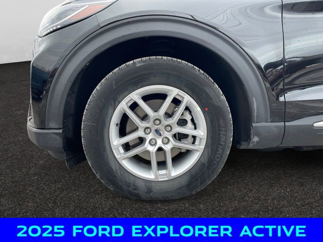 New 2025 Ford Explorer Active image 14