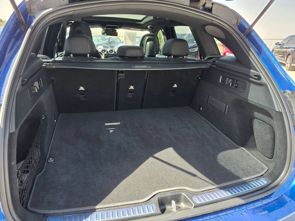 Used 2023 Mercedes-Benz GLC 300 4MATIC image 11