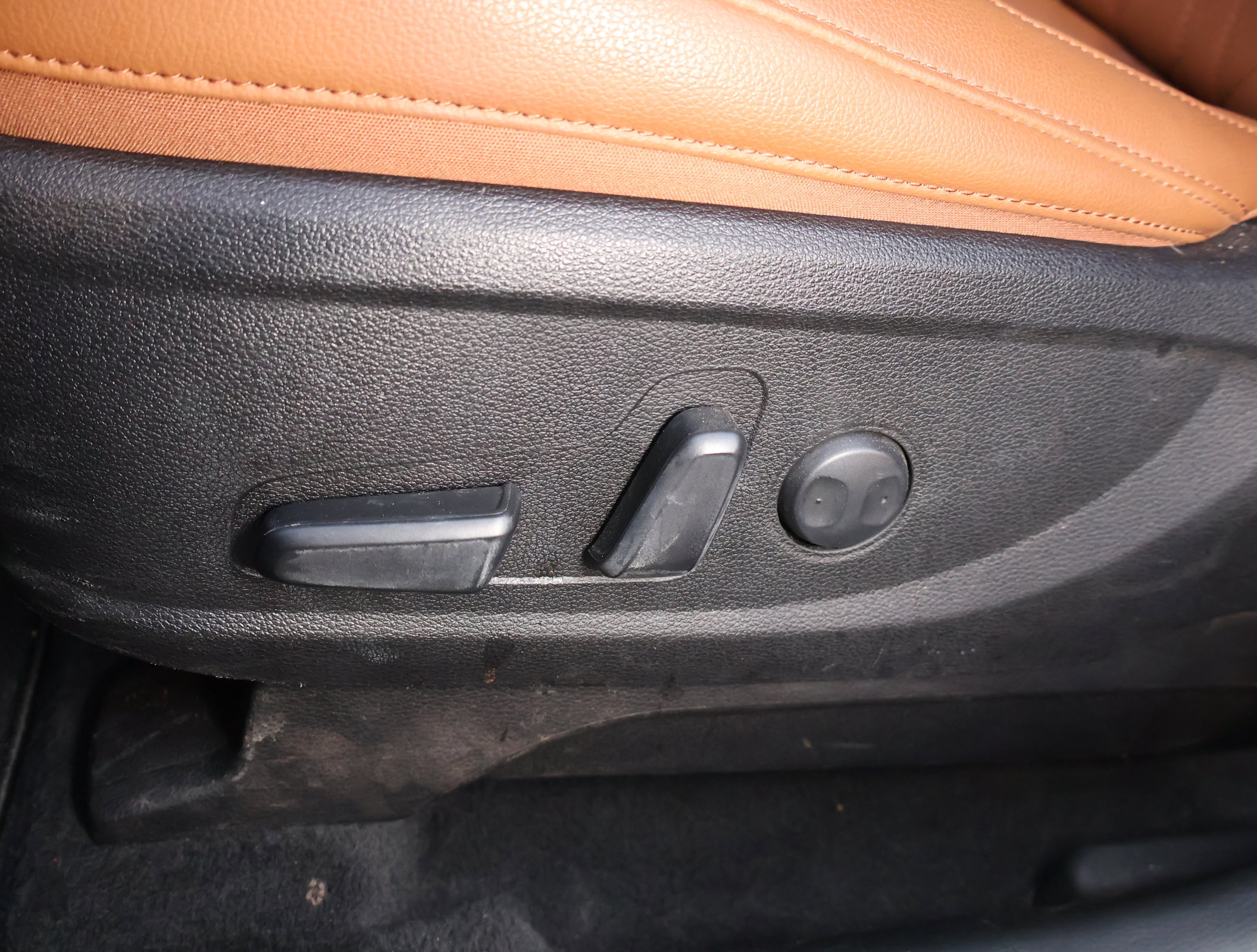 Used 2023 Kia Telluride EX X-Line image 9