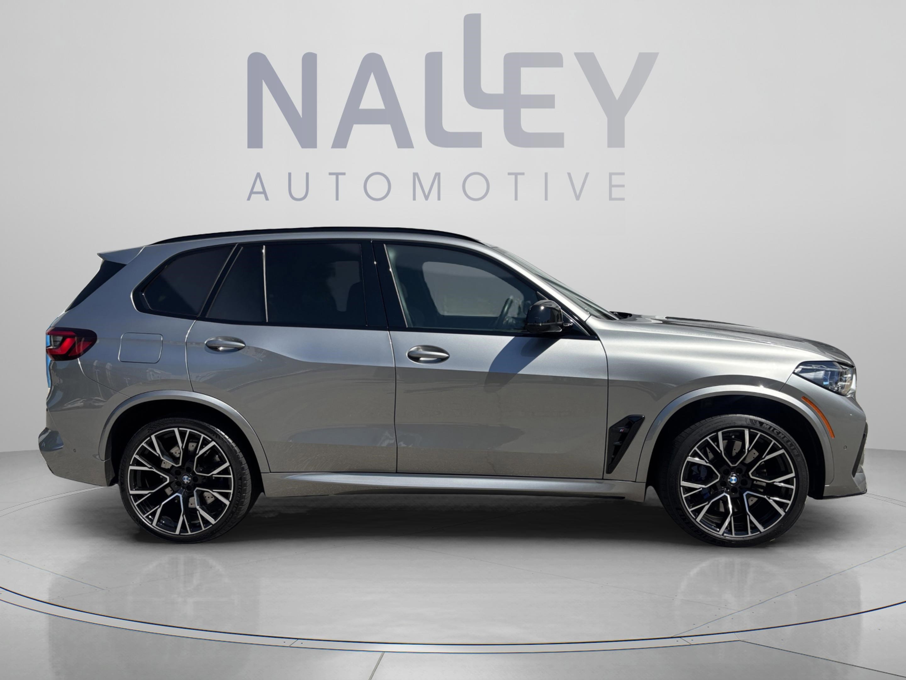 Used 2022 BMW X5 M w/ Competition Package 2 image 4