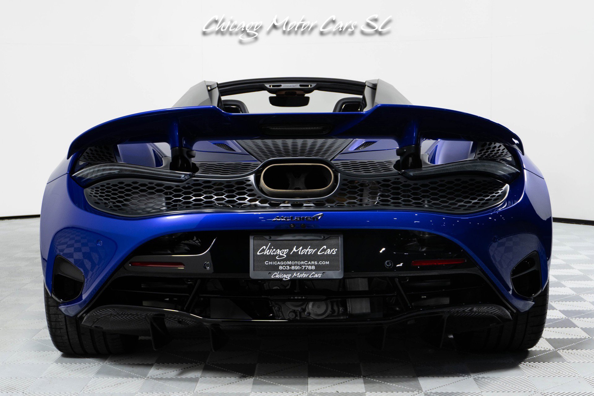 Used 2026 McLaren 750S Spider RWD image 8