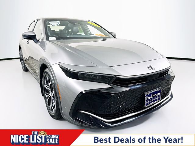 Used 2024 Toyota Crown Limited video 1