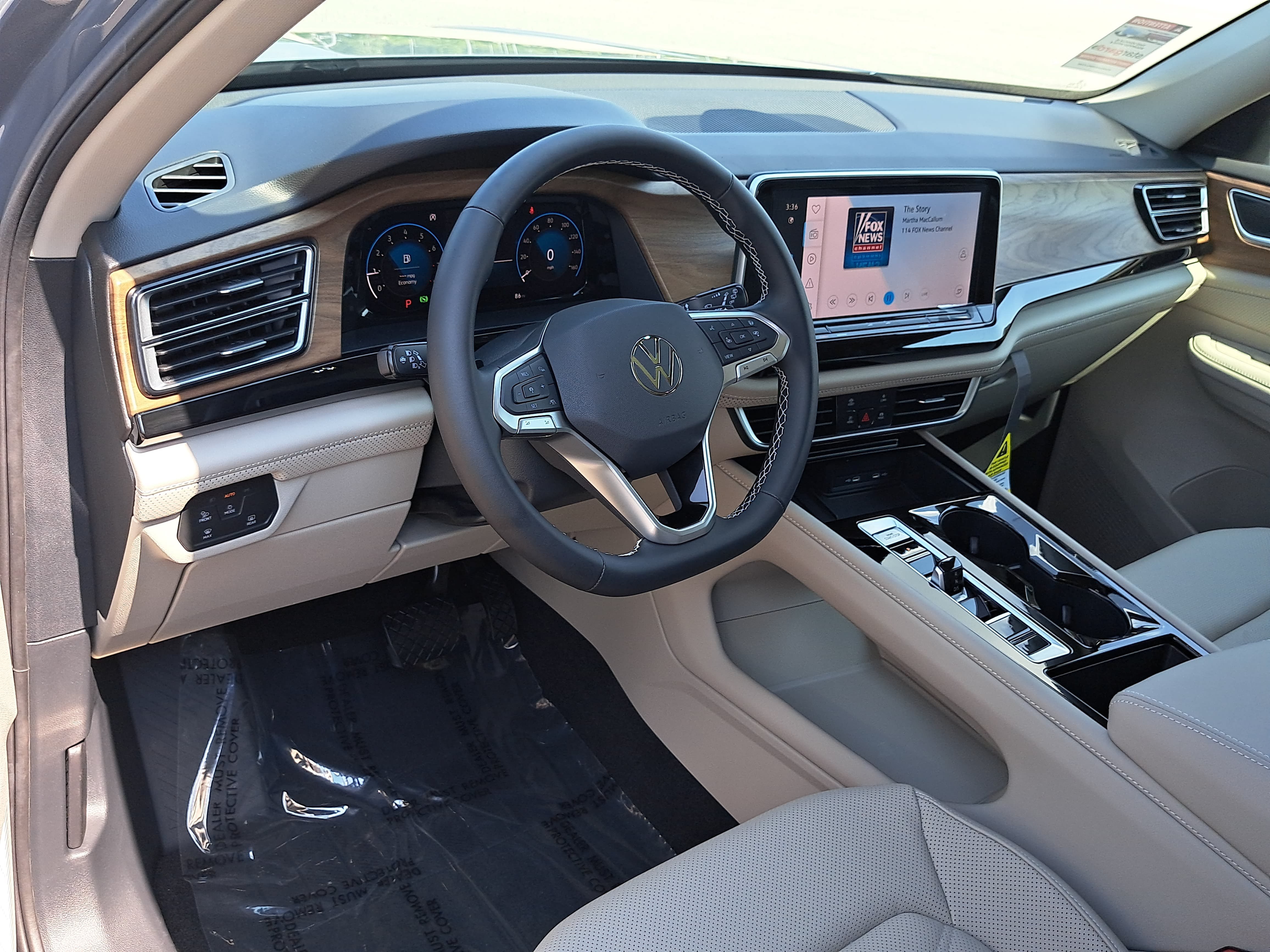 New 2026 Volkswagen Atlas SE FWD image 17