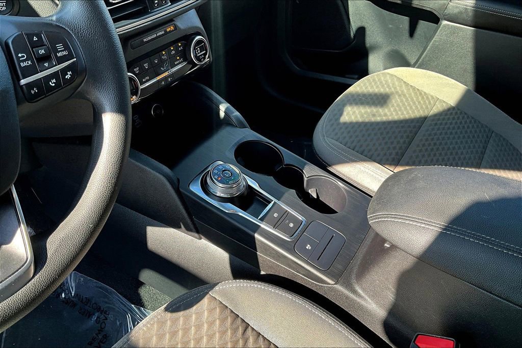 Certified 2021 Ford Escape SE image 16