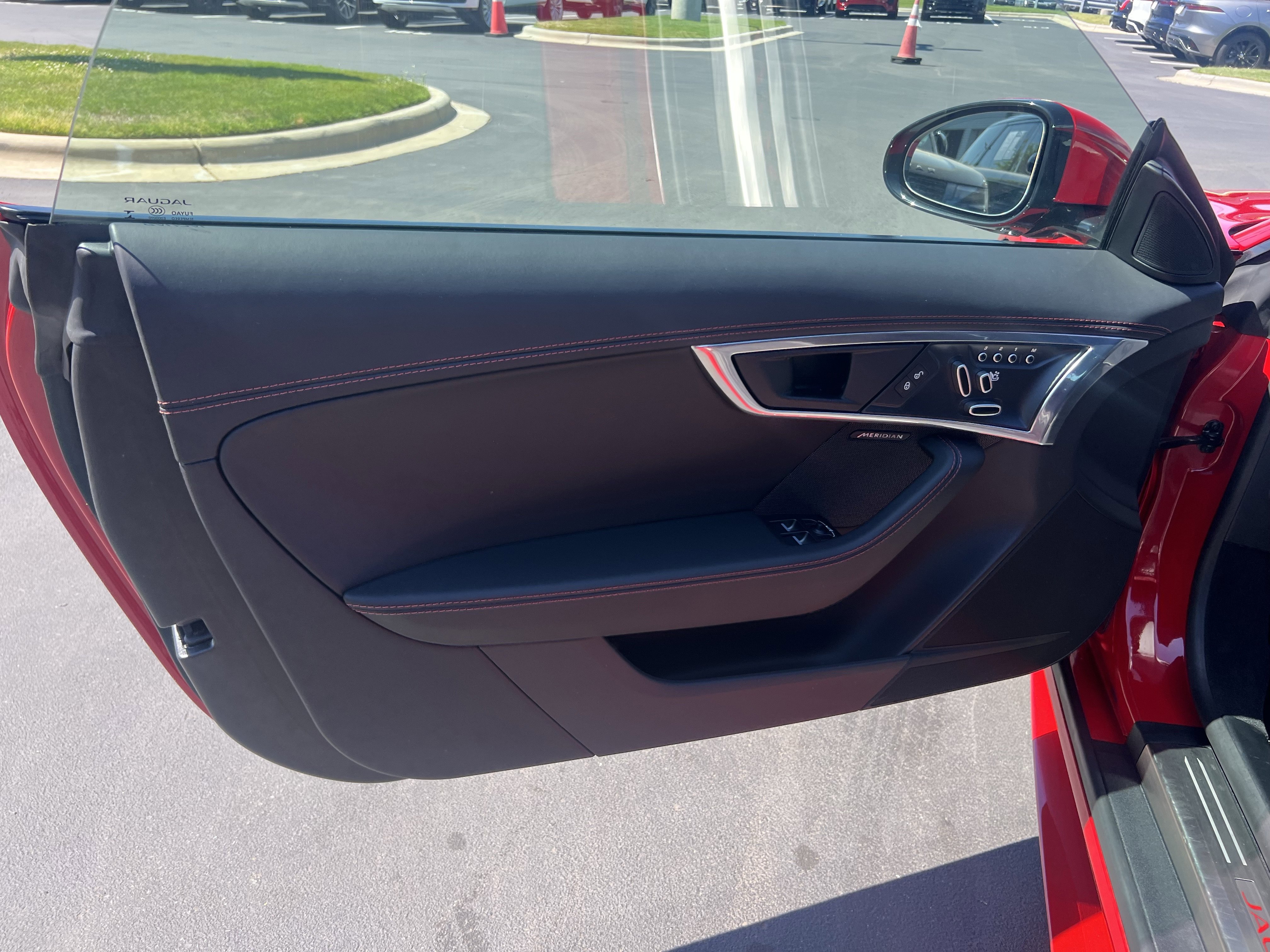 Used 2020 Jaguar F-TYPE Checkered Flag image 13