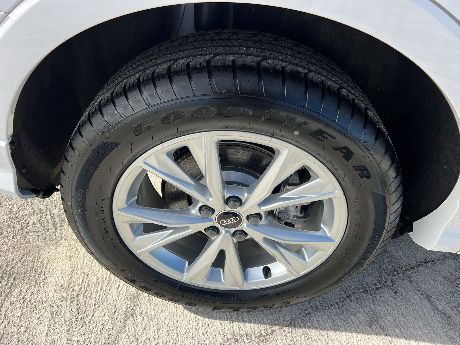 Certified 2025 Audi Q3 2.0T Premium Plus w/ Premium Plus Package image 17