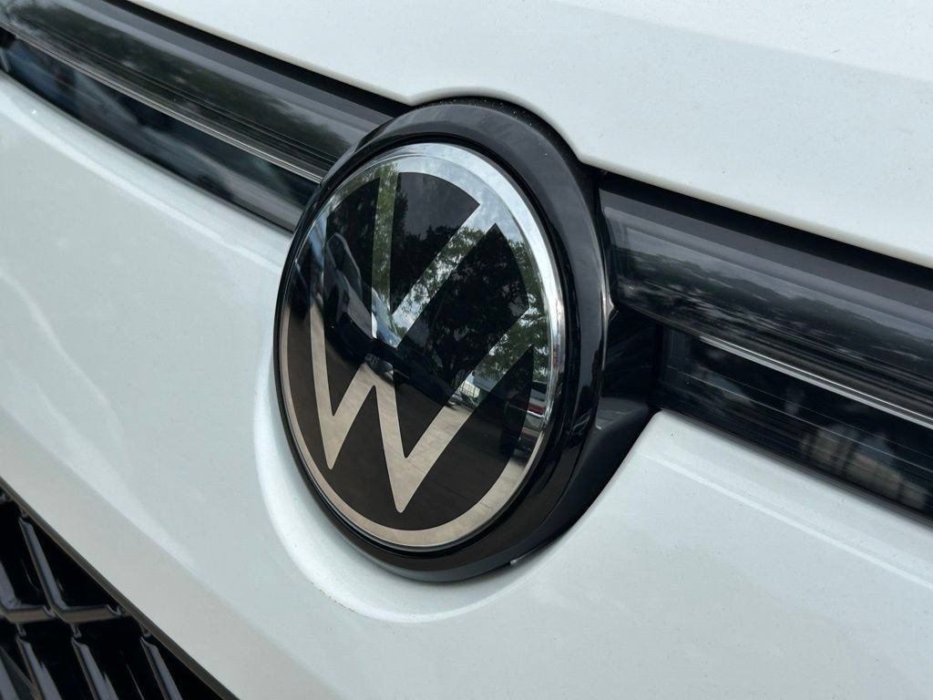 New 2026 Volkswagen Tiguan SE R-Line FWD image 39