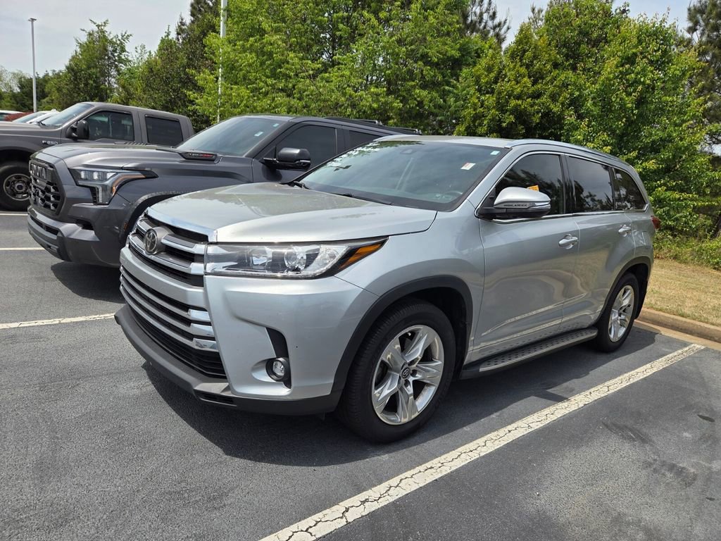 Used 2019 Toyota Highlander Limited image 3