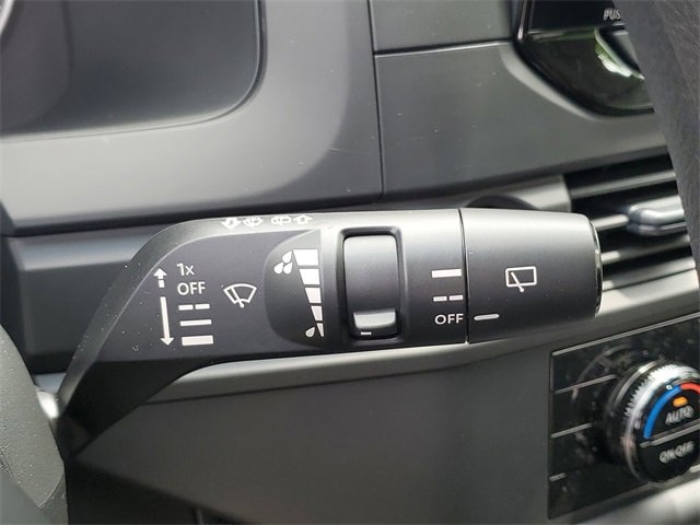 New 2025 Nissan Pathfinder S image 11