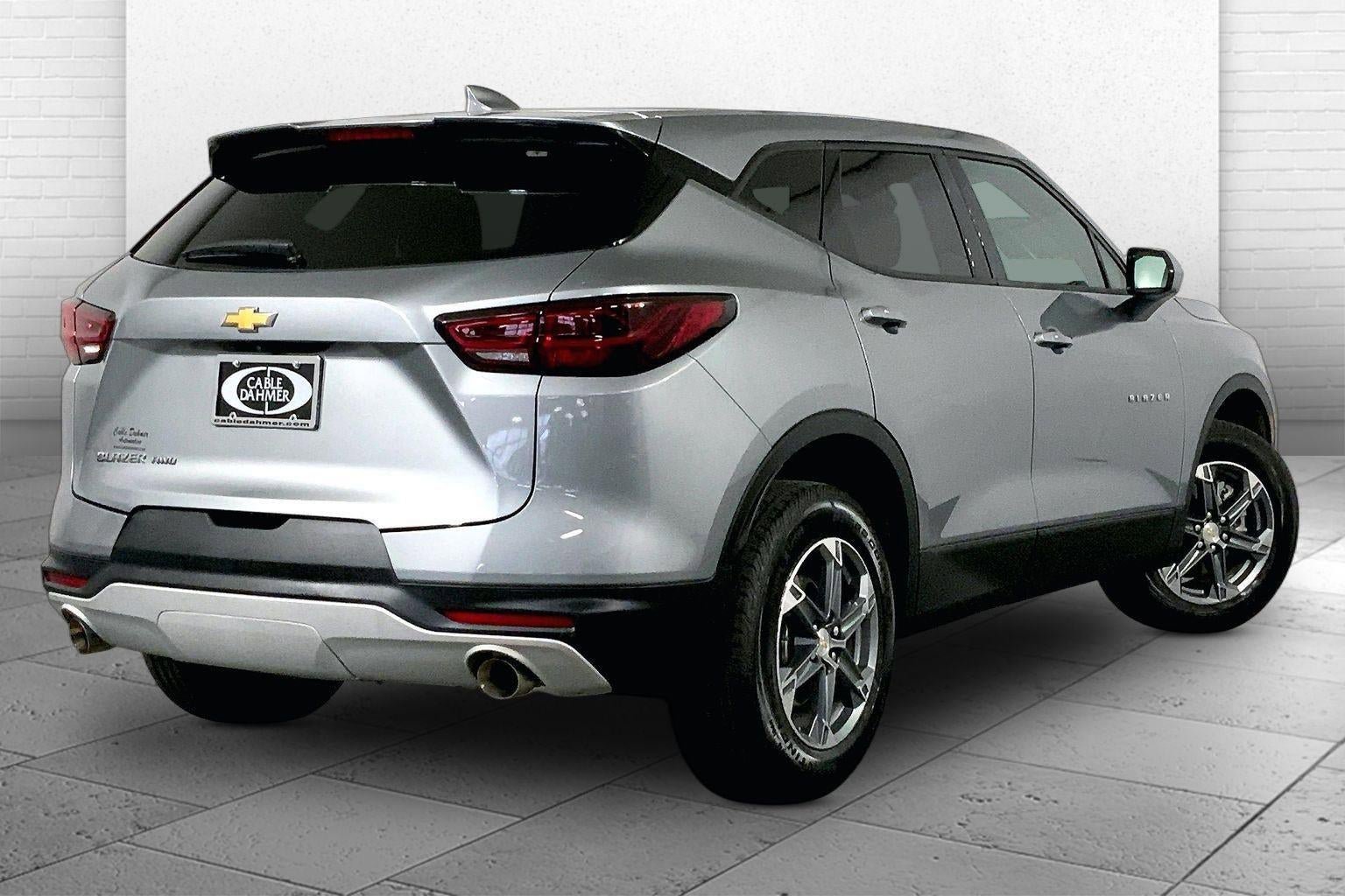 Used 2025 Chevrolet Blazer LT AWD/4WD image 13